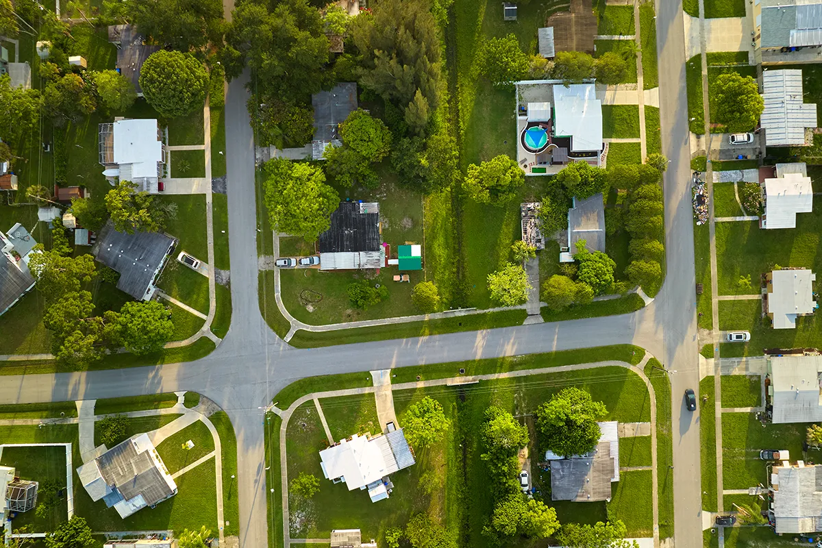 Aerial view of a suburban neighborhood, representing Streetwise Global Capital's expertise in US real estate financing for Canadian investors.